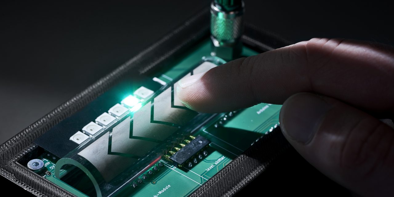 Function moves to the surface: binder prints electronics directly onto the component