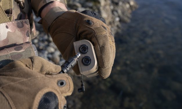 Miniaturised break-away power connector for military applications