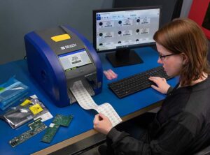 BradyPrinter i5300 user LR Experience easy with the new BradyPrinter i5300