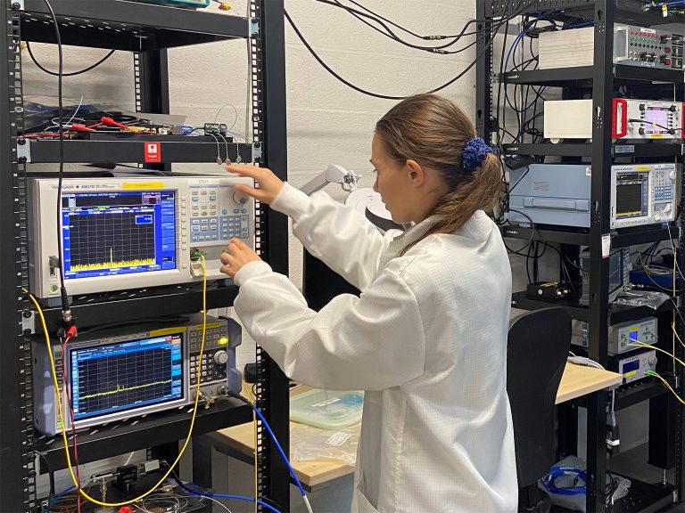 Enlightra uses Yokogawa optical spectrum analyzers to advance AI data centre optical interconnects