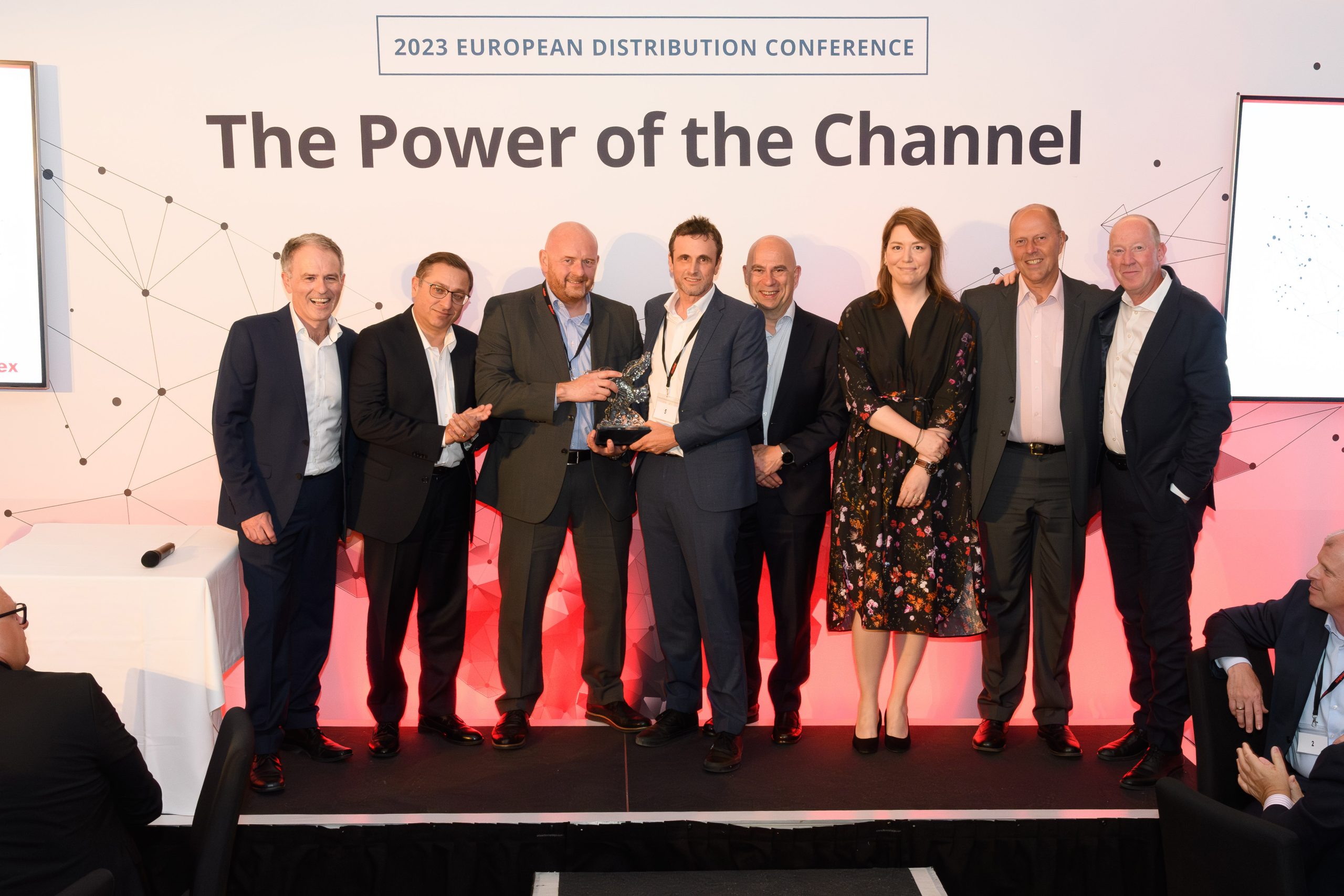 Farnell Wins ‘European e-Catalogue Distributor of the Year’ Award from Molex