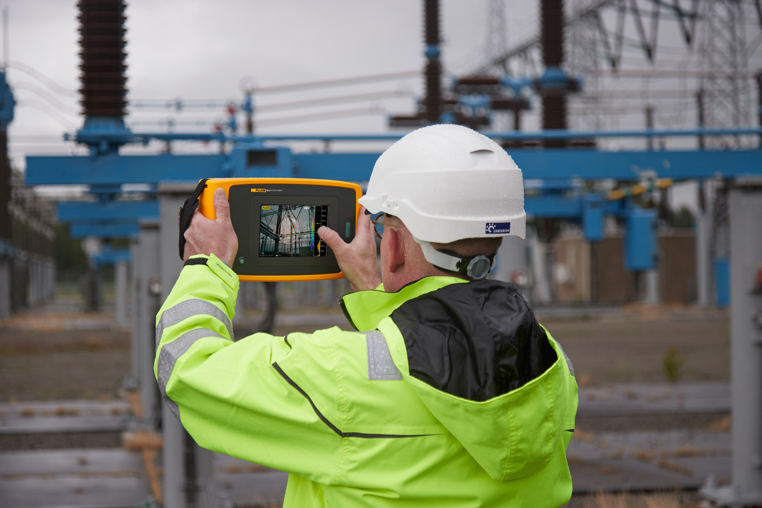New Fluke ii910 Precision Acoustic Imager detects electrical discharge