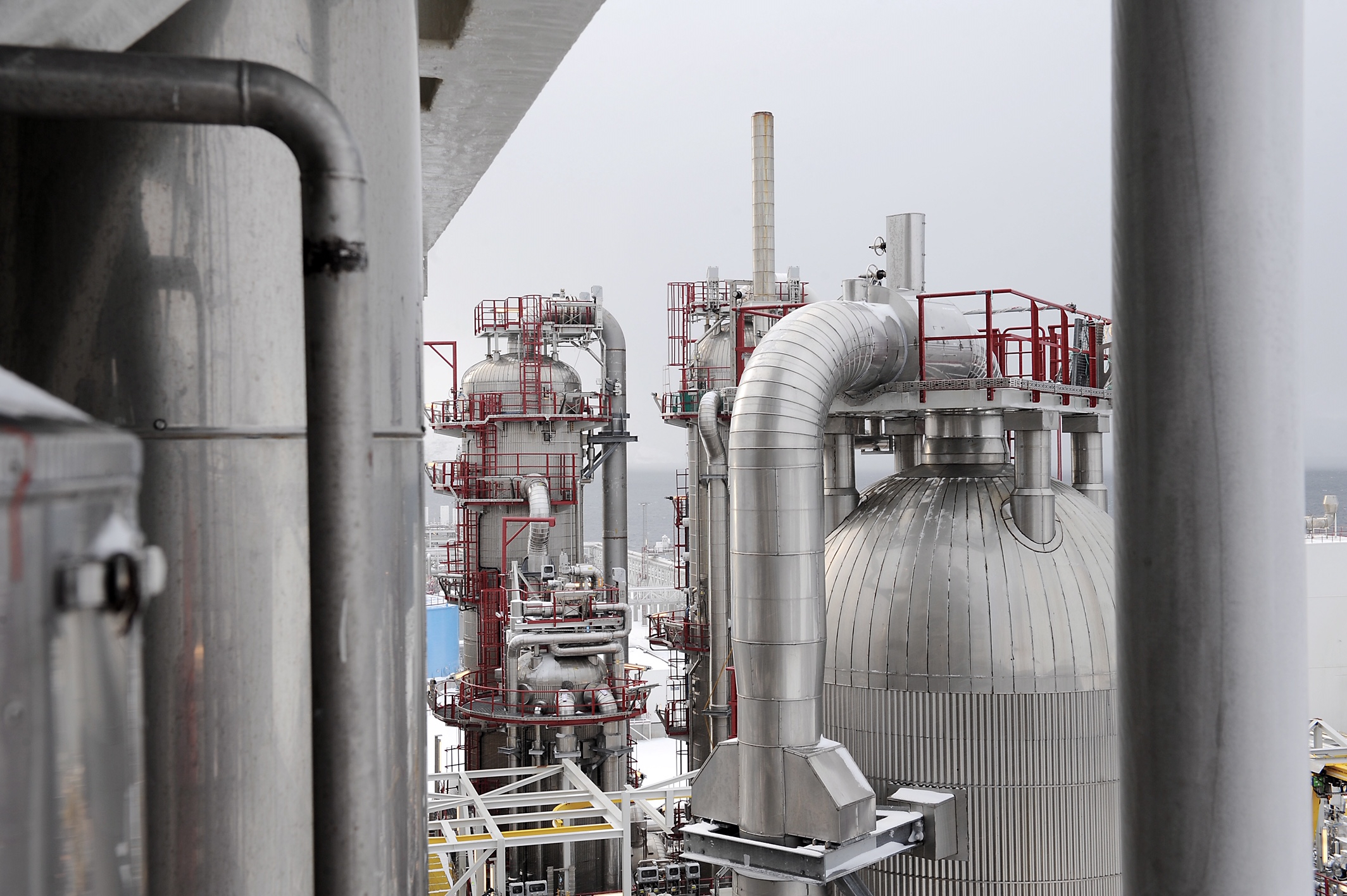 ABB and Equinor sign major frame agreement for oil and gas operations worldwide