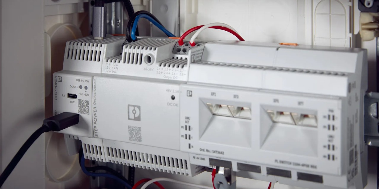 Supply and charge via the USB-PD port