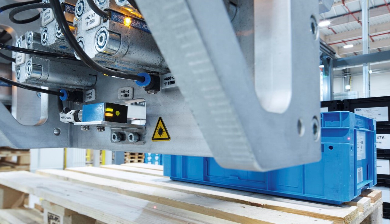 SICK Goes the Distance with its Miniature PowerProx® Sensor