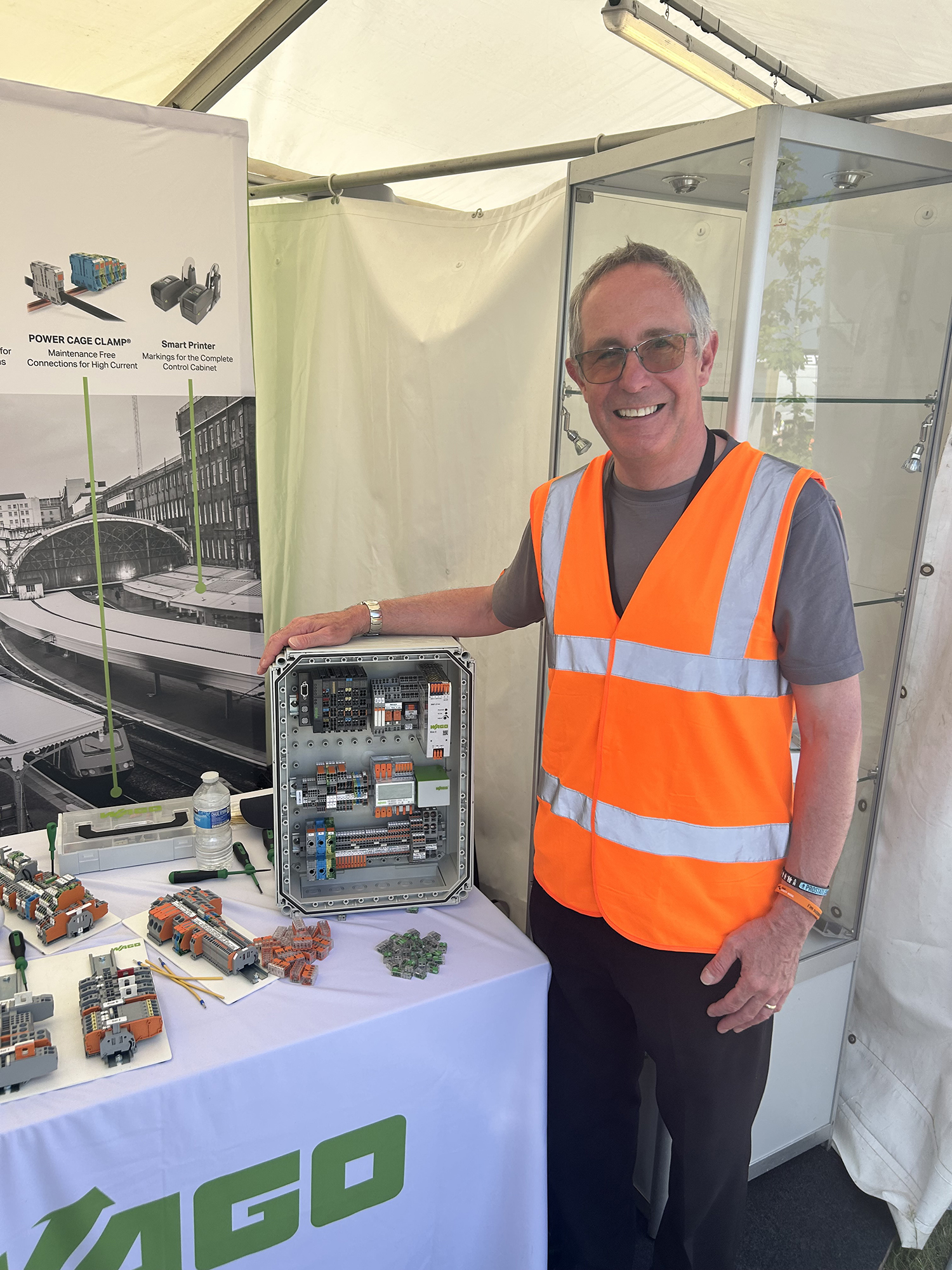 Beyond connections: WAGO demo unit shows interconnection and automation ...