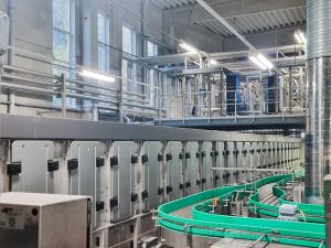 Schubert Salzer Control Systems 01 Tunnel pasteuriser Copyright Rhodius Mineralquellen Control valves with IO-link increase plant availability
