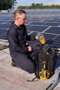 Solar SMFT 1000 E NR 29719 1 Fluke’s new all-in-one test solution simplifies verification, performance and safety testing of photovoltaic systems
