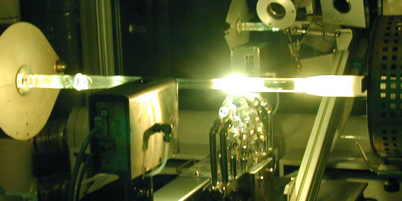 Achieve accurate temperature measurements in optical fibre manufacturing