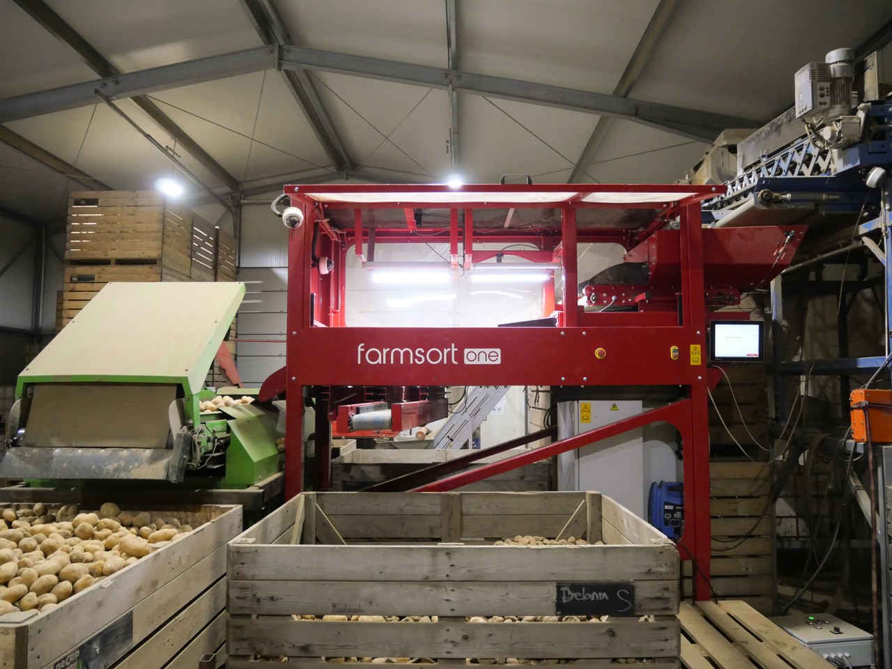 IDS camera technology enables precision potato sorting for professional and family-run farms