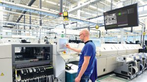 ifmE3D310inapplication ifm adds data to images for comprehensive monitoring