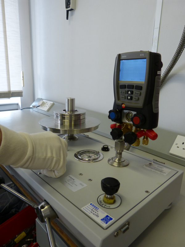 testo ukas pressure First class UKAS & ISO instrument calibration by Testo Calibration Services