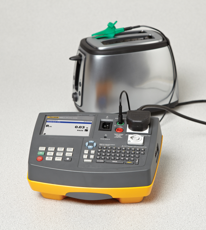 Fluke PAT Tester Kit includes ‘free’ accessories