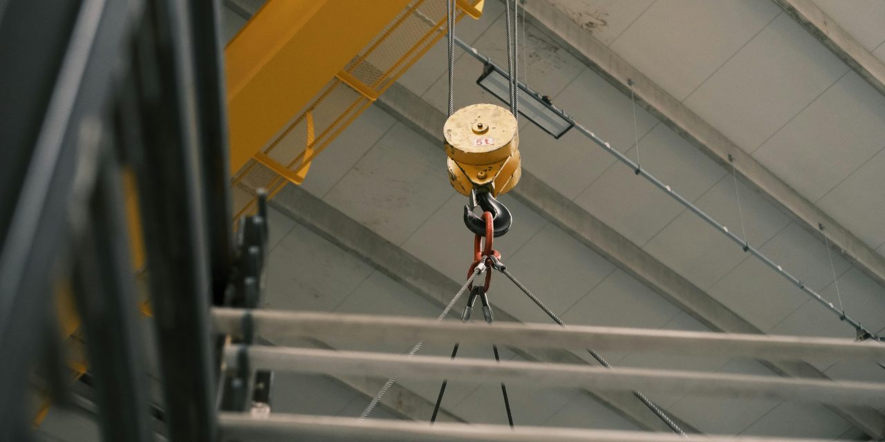 Real-time data transforms multi-point lifting operations